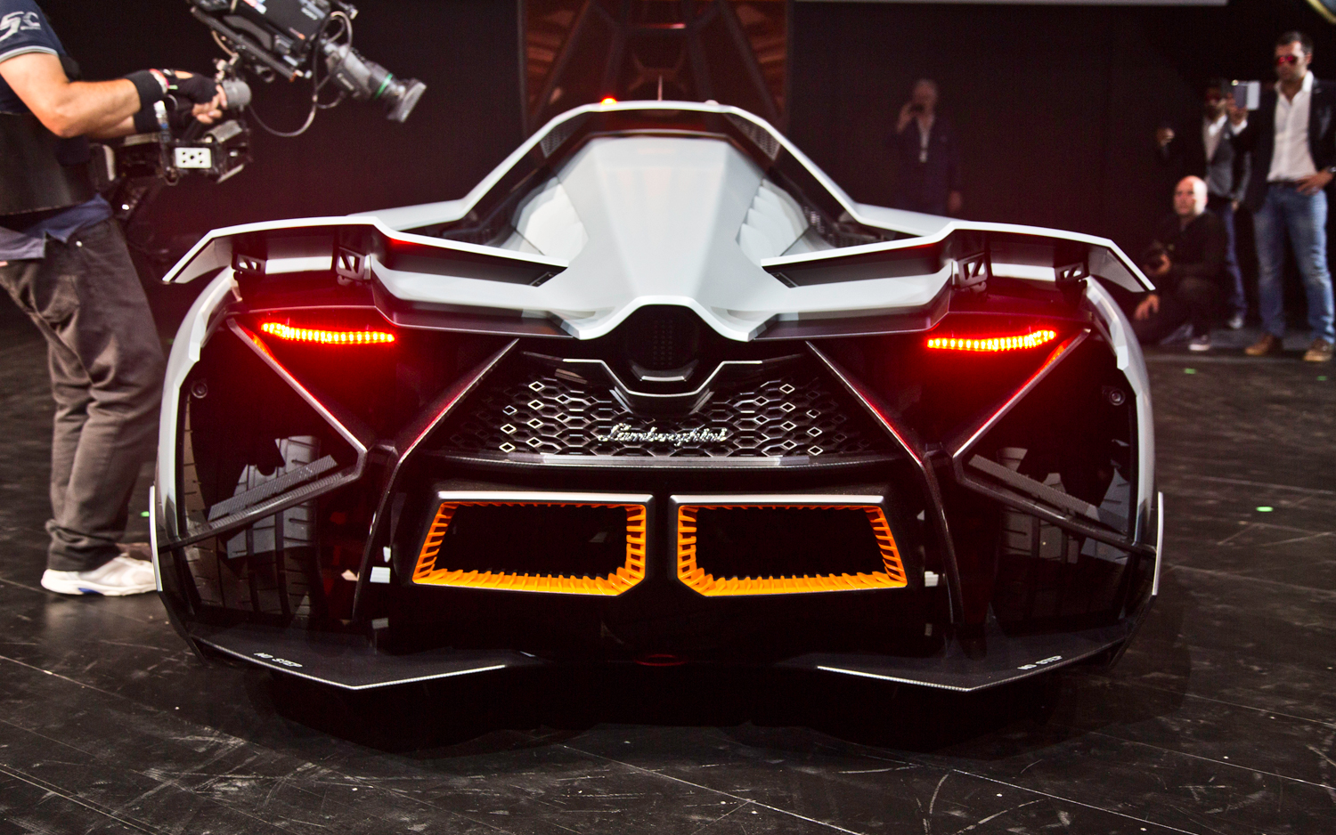 Машина Lamborghini Egoista