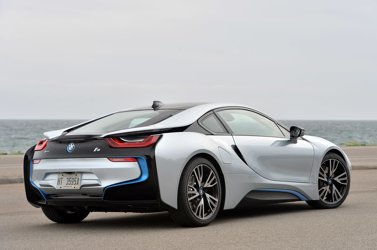 Электромобиль i8. BMW i8 2015. BMW электромобиль i8. БМВ спорткар i8. БМВ 8.