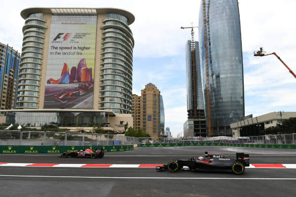  F1 Baku Qualifying Lewis Hamilton s Crash Hands Over The Pole To Nico 