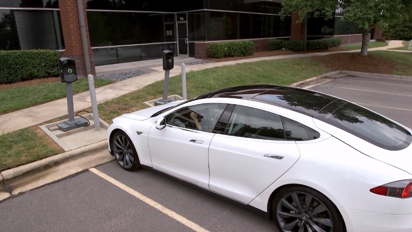 Model S Wireless Tesla Charging 2