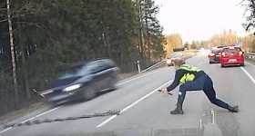 Police Tire Spikes Policeman use Speeding Car Estonia 3