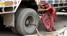 India First Lady Mechanic Truck 2