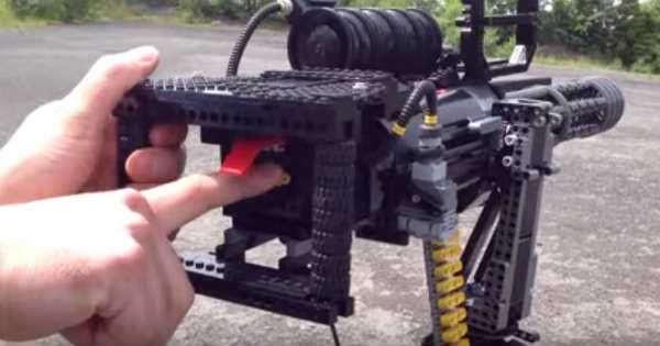 Lego Minigun realistic working 1