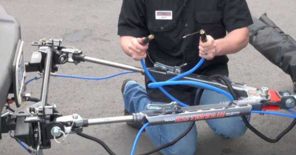 Easily Hook Up A Towbar 2