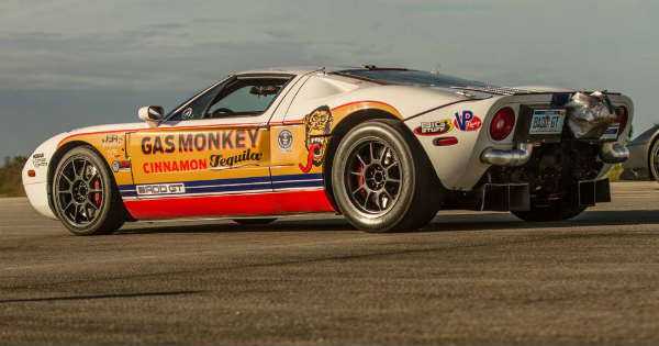 Street Legal Ford GT Goes 2929 MPH 470 KPH 1