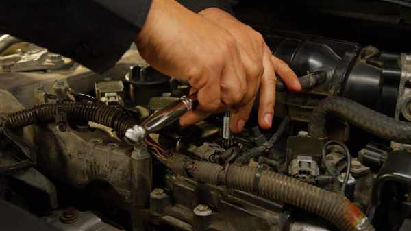 Replacing a Spark Plug